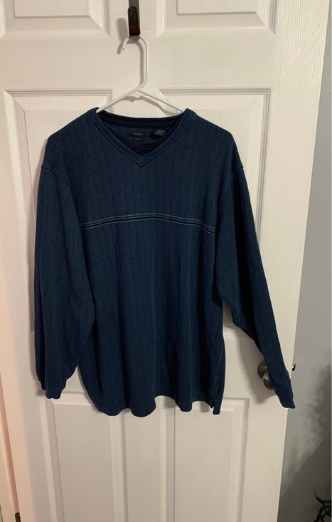 Van Heusen Other - Van Heusen Sweater Blue Size XL.